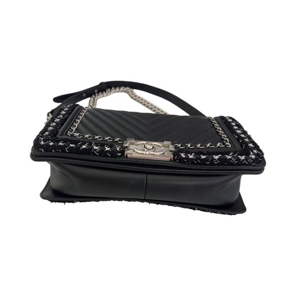 Chanel medium chevron braid around boy bag - Picture 3 of 15